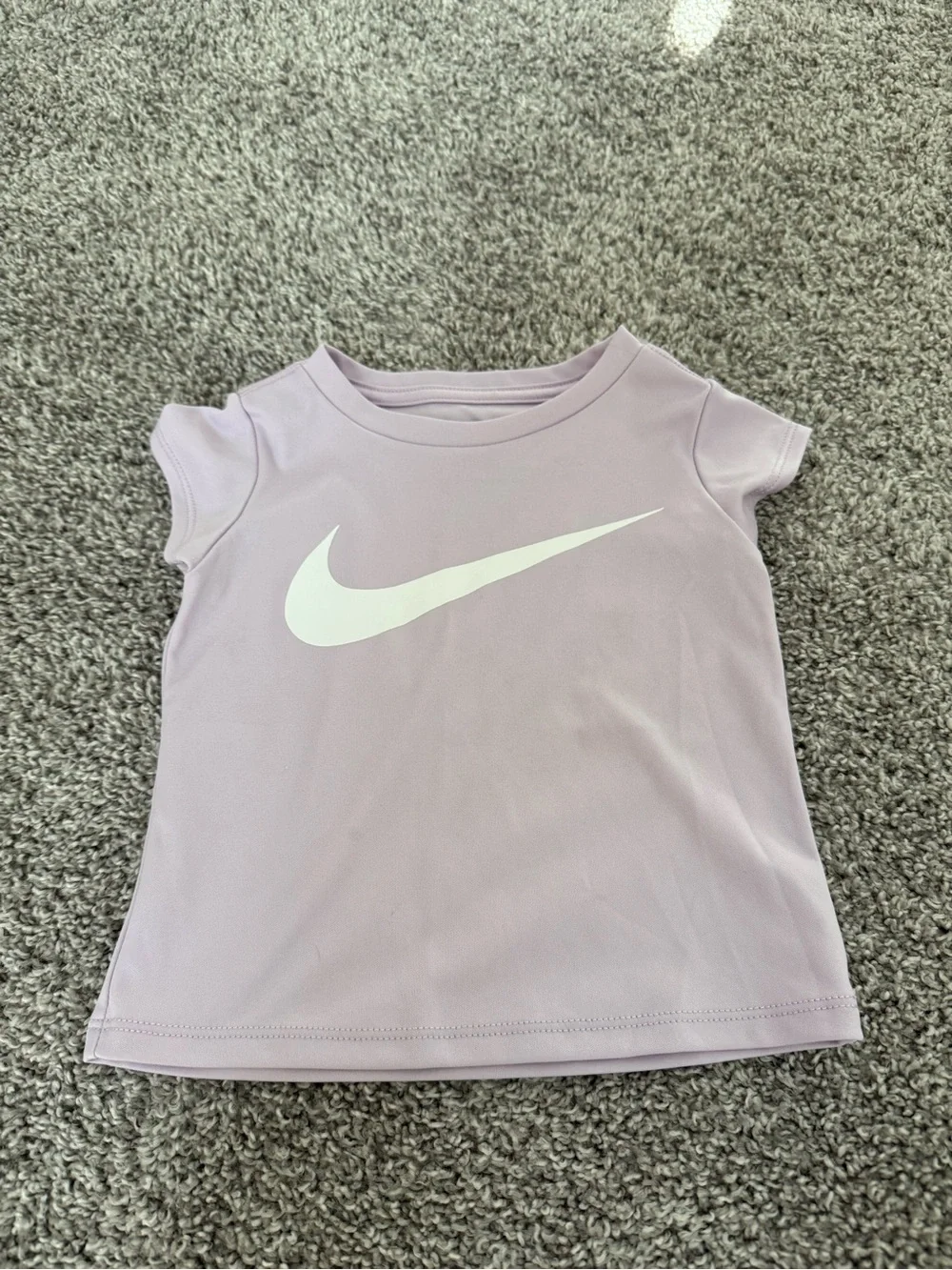 Toddler Girl’s Nike Outfit - Picture 2 of 6
